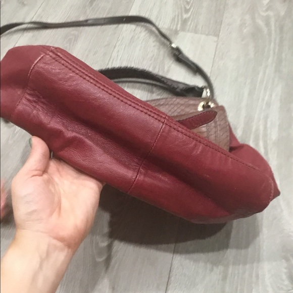 Korean burgundy crossbody - Picture 2 of 7